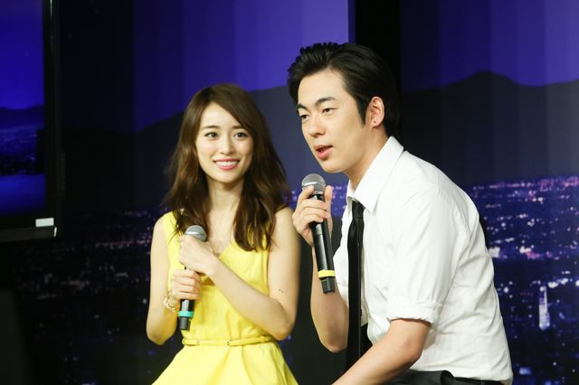 ウーマン村本＆泉里香『ラ・ラ・ランド』カップルに変身！（2枚目）