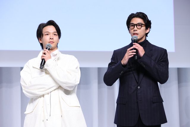 白コーデの江口拓也×種崎敦美×松田健一郎が生アフレコ！400人のファンを前にド緊張（7枚目）