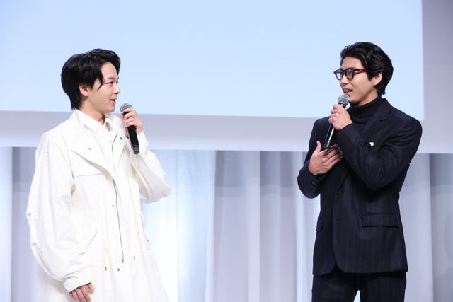 白コーデの江口拓也×種崎敦美×松田健一郎が生アフレコ！400人のファンを前にド緊張（8枚目）