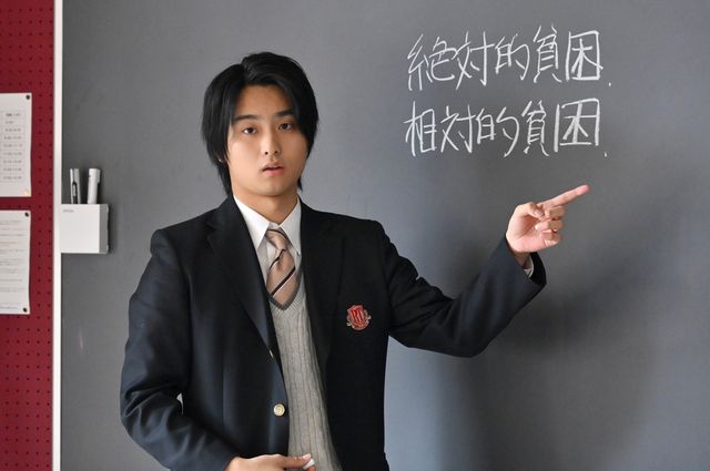 椎葉の処分撤回を…署名活動する生徒たち「御上先生」第7話場面写真【ネタバレあり】（17枚目）