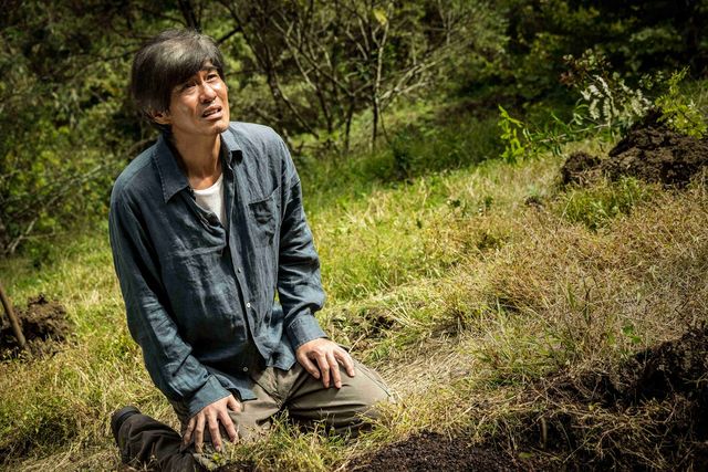 綾野剛×杉咲花×佐藤浩市『楽園』緊迫の場面写真（2枚目）