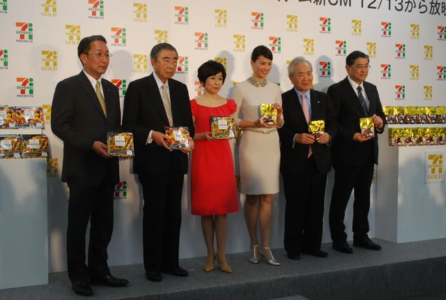 江角マキコ出席！「セブンプレミアム」新CM記者発表会フォトギャラリー（7枚目）