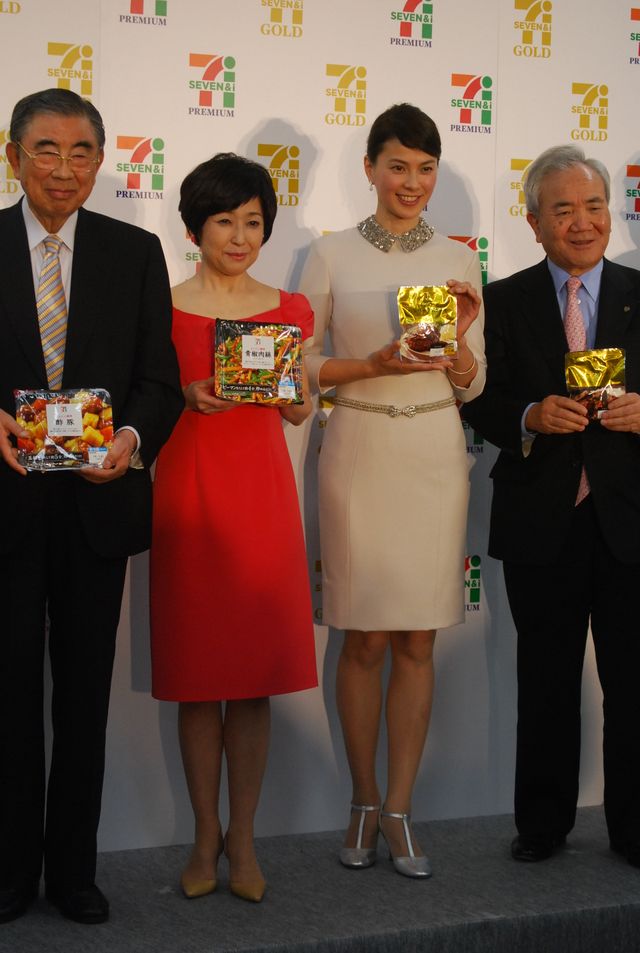 江角マキコ出席！「セブンプレミアム」新CM記者発表会フォトギャラリー（8枚目）