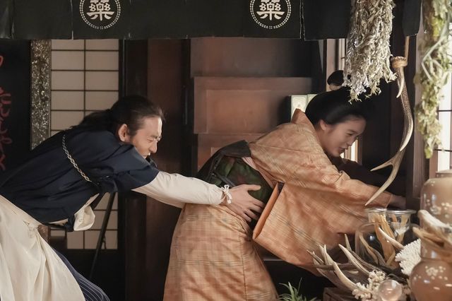 前回共演時は共に暗殺者役 - 柄本時生＆高石あかり