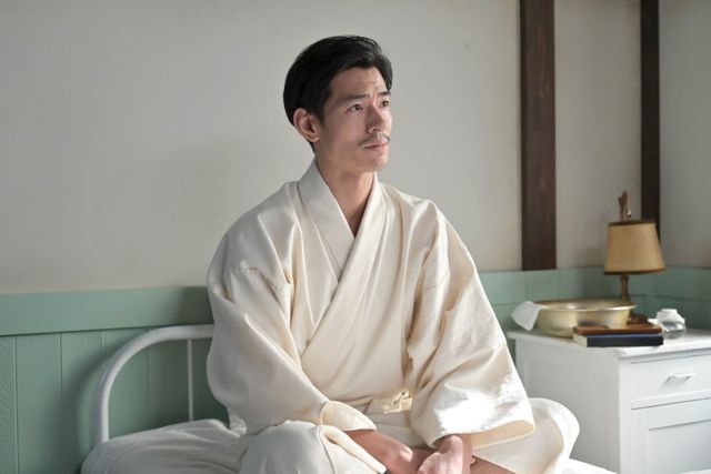 次郎（中島歩）は自分の話をせず…「あんぱん」第12週「逆転しない正義」第60回：フォトギャラリー