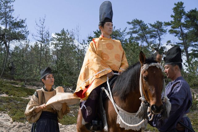 宣孝が周明に嫉妬のまなざし…「光る君へ」第23回場面写真：フォトギャラリー