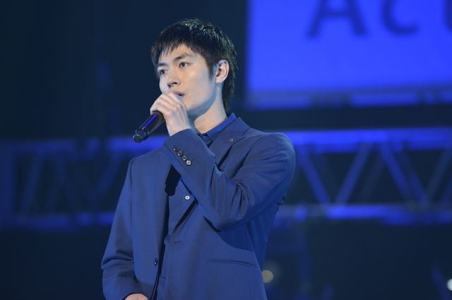 三浦春馬がタモリに！大先輩の岸谷＆寺脇とモノマネ披露！「Act Against AIDS 2015」写真ギャラリー（3枚目）