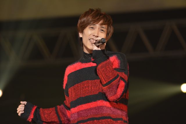 三浦春馬がタモリに！大先輩の岸谷＆寺脇とモノマネ披露！「Act Against AIDS 2015」写真ギャラリー（24枚目）