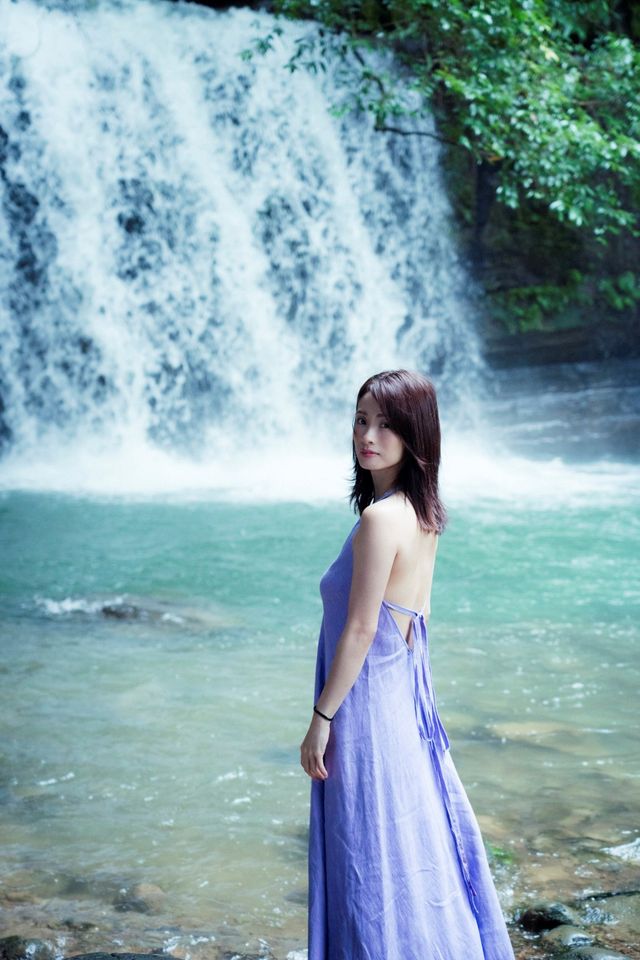 大人の色気がすごい…上戸彩の写真集「Midday Reverie（ミッドデイ・リヴァリー）」（2枚目）