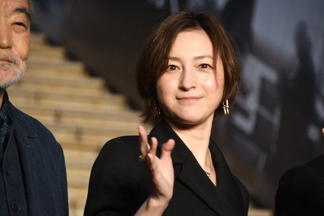 岡田准一、綾野剛、広末涼子ら黒の装いで登場！『最後まで行く』大階段フォトセッション（7枚目）
