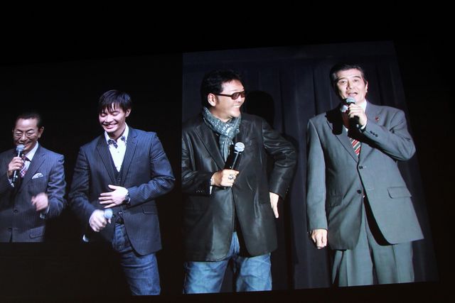 「相棒」水谷豊＆成宮寛貴にファン熱狂！　フォトギャラリー（15枚目）