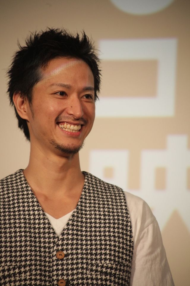 青柳翔、舞台上からHIROの結婚を祝福　画像ギャラリー：フォトギャラリー