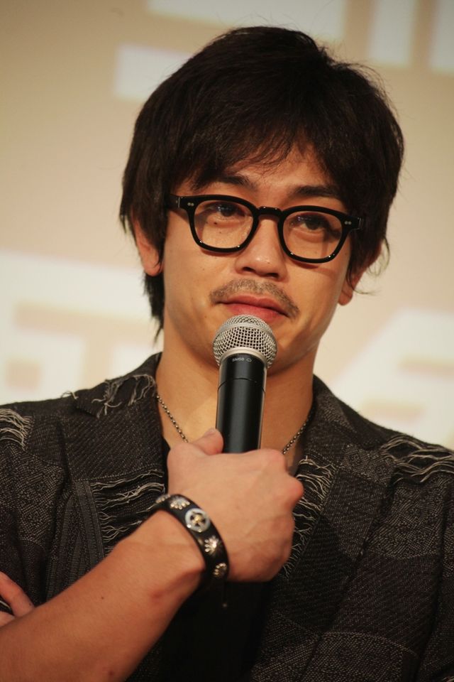 青柳翔、舞台上からHIROの結婚を祝福　画像ギャラリー（3枚目）