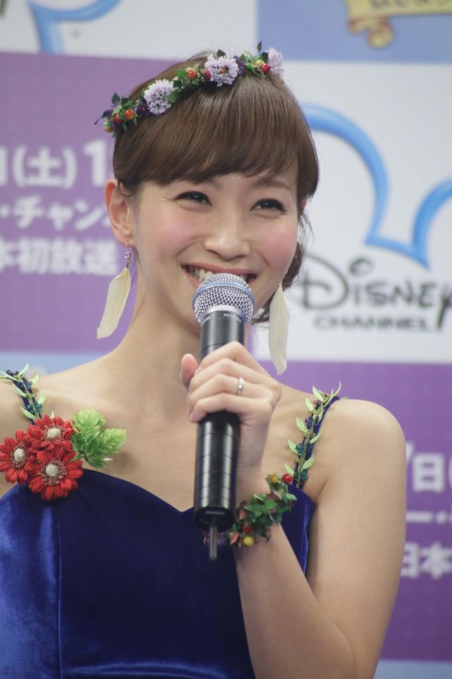 ミキティの超ミニスカ！フォトギャラリー（4枚目）