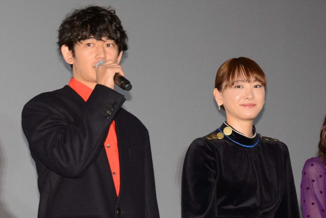 ガッキー、瑛太にケーキをあーん！（7枚目）