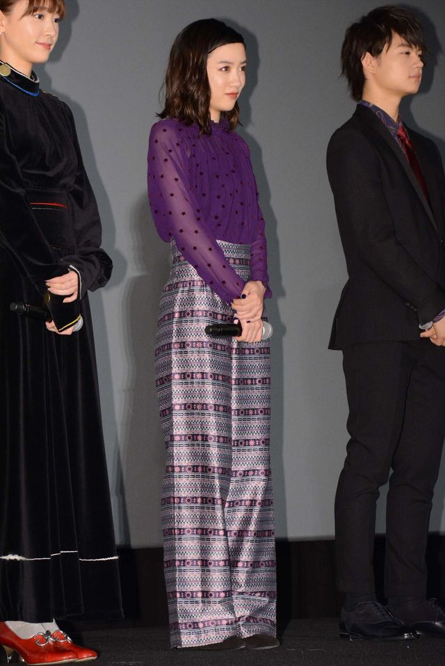 ガッキー、瑛太にケーキをあーん！（17枚目）