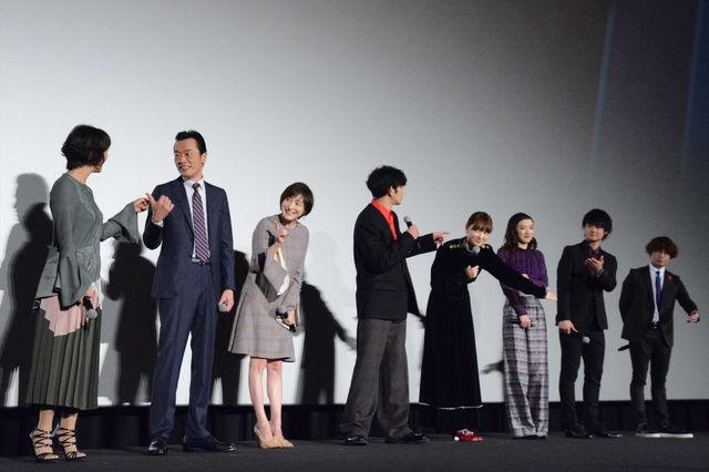 ガッキー、瑛太にケーキをあーん！（23枚目）