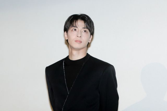 美しすぎる伊藤万理華！清水尋也、高杉真宙と『オアシス』完成披露に登壇（9枚目）