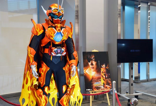 ガッチャードデイブレイク&ギラの玉座が展示決定!「Wヒーロー夏祭り2024」ゲネプロ会場の様子:フォトギャラリー