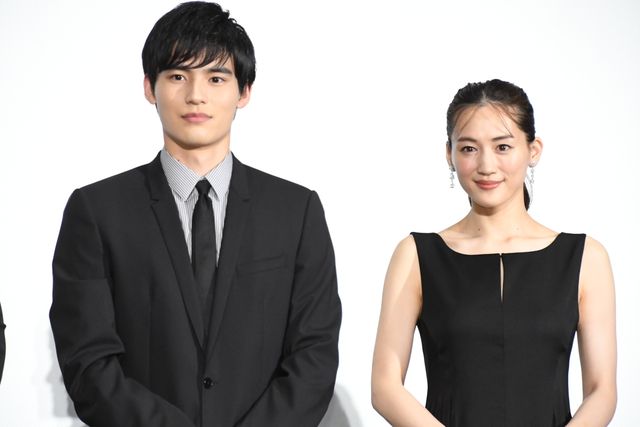 映画『奥様は、取り扱い注意』公開記念舞台あいさつ（2枚目）