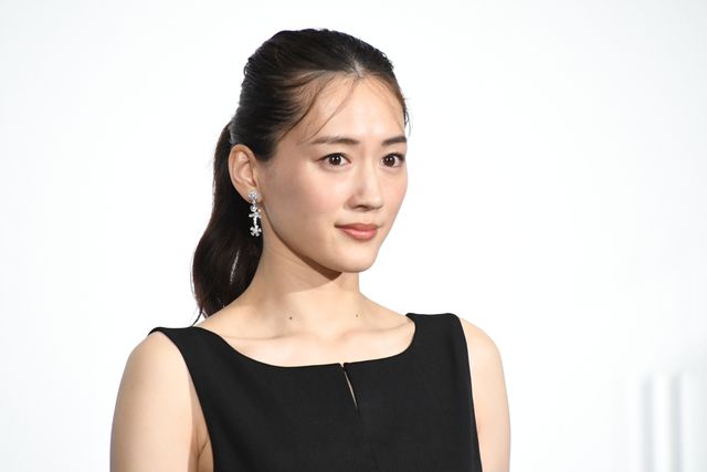 映画『奥様は、取り扱い注意』公開記念舞台あいさつ（5枚目）