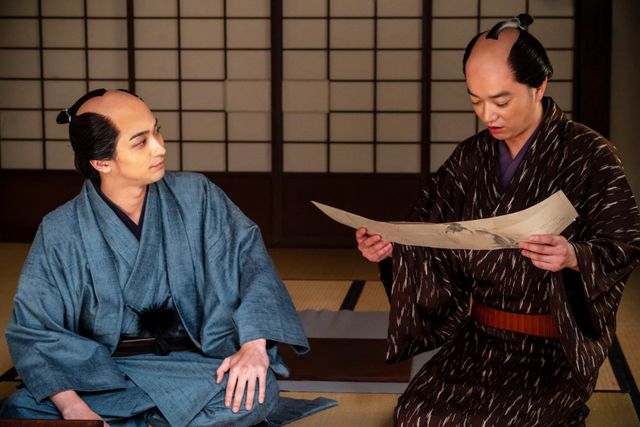 歌麿（染谷将太）の闇が深すぎた…鳥山石燕（片岡鶴太郎）との再会が超泣ける！「べらぼう」場面写真（3枚目）