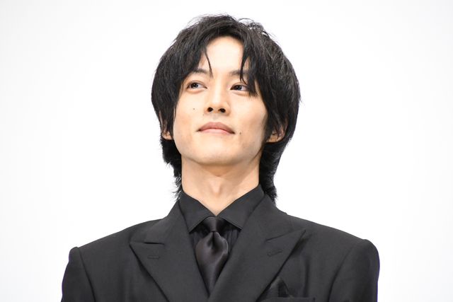 松坂桃李、鈴木亮平、西野七瀬、音尾琢真ら登壇！『孤狼の血 LEVEL2』公開記念舞台あいさつ：フォトギャラリー