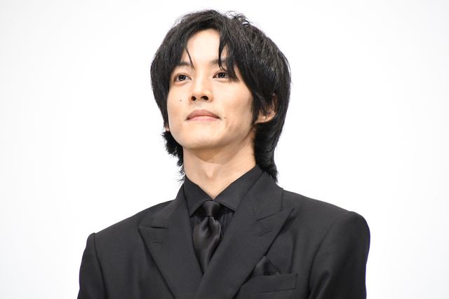 松坂桃李、鈴木亮平、西野七瀬、音尾琢真ら登壇！『孤狼の血 LEVEL2』公開記念舞台あいさつ（2枚目）