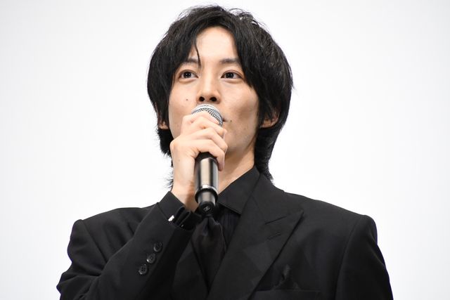 松坂桃李、鈴木亮平、西野七瀬、音尾琢真ら登壇！『孤狼の血 LEVEL2』公開記念舞台あいさつ（8枚目）