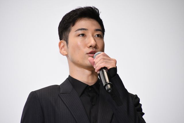 松坂桃李、鈴木亮平、西野七瀬、音尾琢真ら登壇！『孤狼の血 LEVEL2』公開記念舞台あいさつ（24枚目）