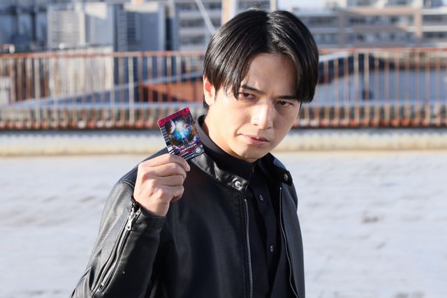 仮面ライダーアウトサイダーズ 桜井侑斗 仮面ライダーゼロノス アクリルスタンド 仮面ライダーアウトサイダーズ 桜井侑斗 仮面ライダーゼロノス