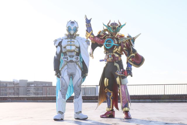 仮面ライダーゼイン・桜井侑斗が“あるカード”を手に…「アウトサイダーズep6」新場面カット（3枚目）