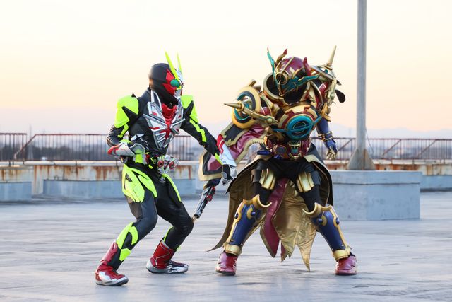 仮面ライダーゼイン・桜井侑斗が“あるカード”を手に…「アウトサイダーズep6」新場面カット（4枚目）