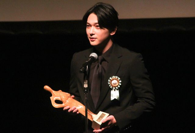 今年30歳になった吉沢亮、最優秀男優賞を受賞！第16回TAMA映画賞授賞式（2枚目）