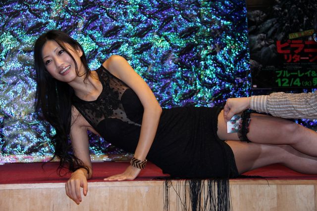 壇蜜、大暴走！映画『ピラニア リターンズ』ブルーレイ＆DVD発売記念イベントフォトギャラリー（4枚目）