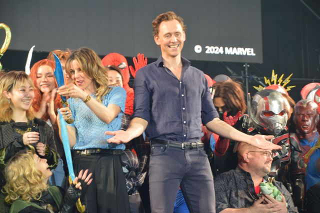 「ロキ」トムヒ＆ソフィアが揃って来日！「大阪コミコン2024」マーベル・スペシャルアワー・ステージ（12枚目）