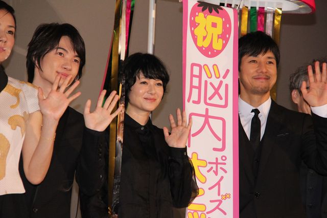 真木よう子＆吉田羊が美脚披露！『脳内ポイズンベリー』初日舞台あいさつ【フォトギャラリー】：フォトギャラリー