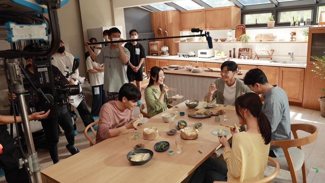 パク・ソジュンのいろいろな表情！「bibigo」新CM＆メイキングカット（5枚目）