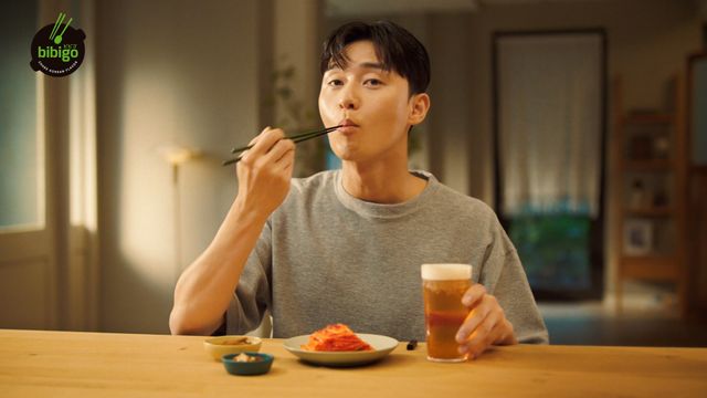 パク・ソジュンのいろいろな表情！「bibigo」新CM＆メイキングカット（8枚目）