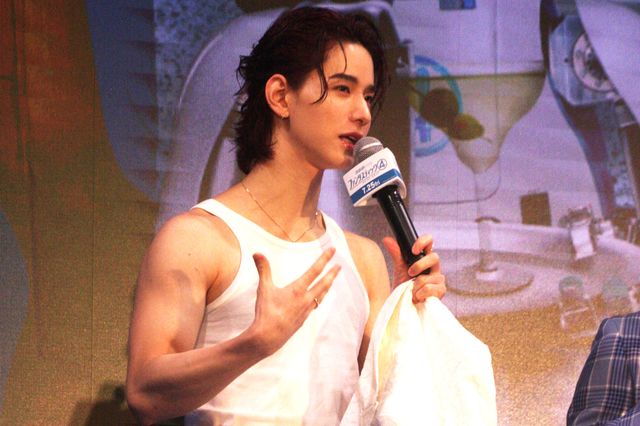 JO1佐藤景瑚、いきなり脱ぎだす？ファーストサマーウイカ＆霜降り明星・せいや登壇『ファンタスティック4』イベント（10枚目）