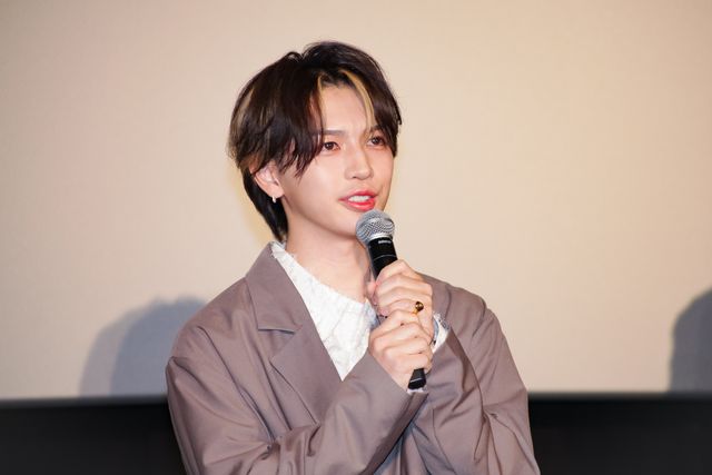 遠藤雄弥、彩凪翔、岩橋玄樹、須田亜香里ら巫女と撮影！『男神』初日舞台挨拶（11枚目）