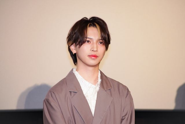 遠藤雄弥、彩凪翔、岩橋玄樹、須田亜香里ら巫女と撮影！『男神』初日舞台挨拶（16枚目）