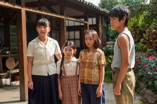 母を支える四兄妹…「ちむどんどん」第7回の場面写真（2枚目）