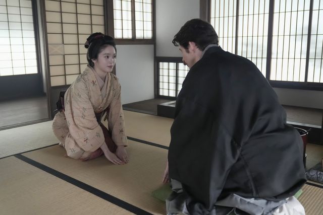 リヨ（北香那）の恋の行方は…朝ドラ「ばけばけ」第11週「ガンバレ、オジョウサマ。」第51回の場面写真（2枚目）