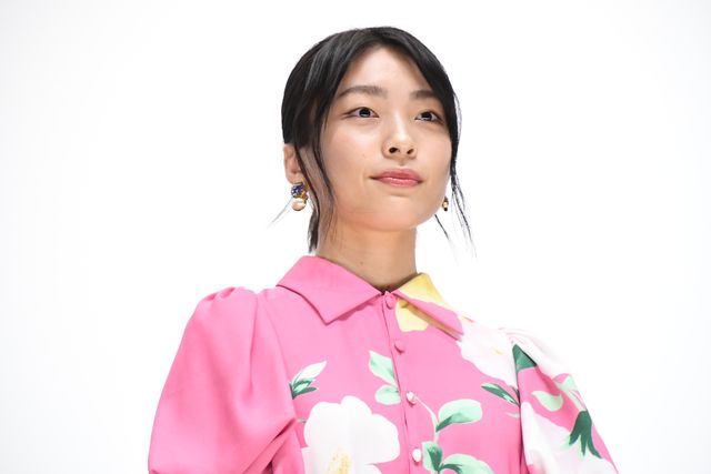 Koki,の真っ赤なドレス姿！『牛首村』初日舞台あいさつ（10枚目）