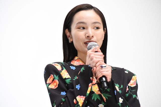 Koki,の真っ赤なドレス姿！『牛首村』初日舞台あいさつ（11枚目）