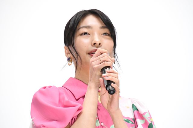 Koki,の真っ赤なドレス姿！『牛首村』初日舞台あいさつ（12枚目）