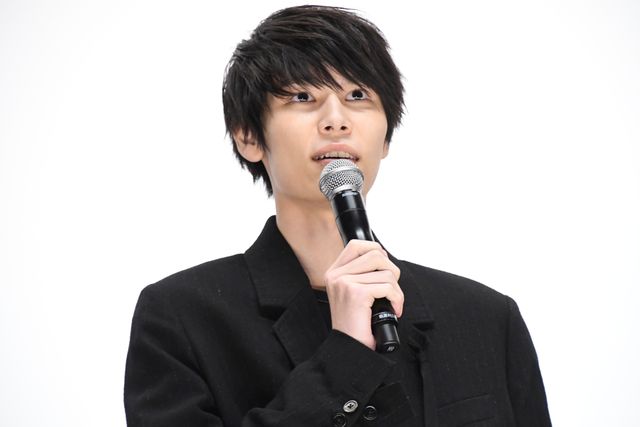 Koki,の真っ赤なドレス姿！『牛首村』初日舞台あいさつ（17枚目）