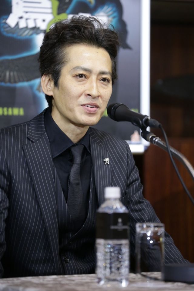 “不仲説”大沢樹生と諸星和己が握手！映画『鷲と鷹』完成披露会見（4枚目）