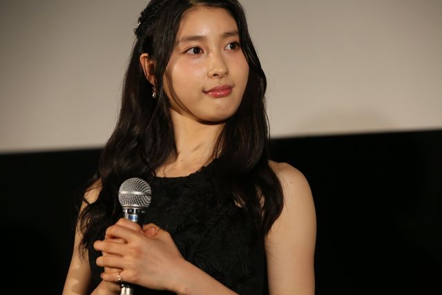 土屋太鳳＆片寄涼太を「お兄ぃ」と呼んで、沖縄で兄妹ラブをバッチリアピール！　画像ギャラリー（7枚目）